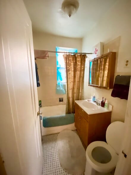 8156 S Laflin St, Chicago, IL for sale - Building Photo - Image 2 of 8