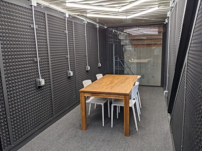 111 Pine Ave, South San Francisco, CA à louer - Photo intérieure - Image 3 de 8