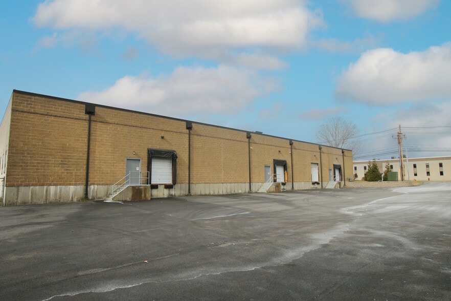 54 Concord St, North Reading, MA for sale - Building Photo - Image 3 of 9