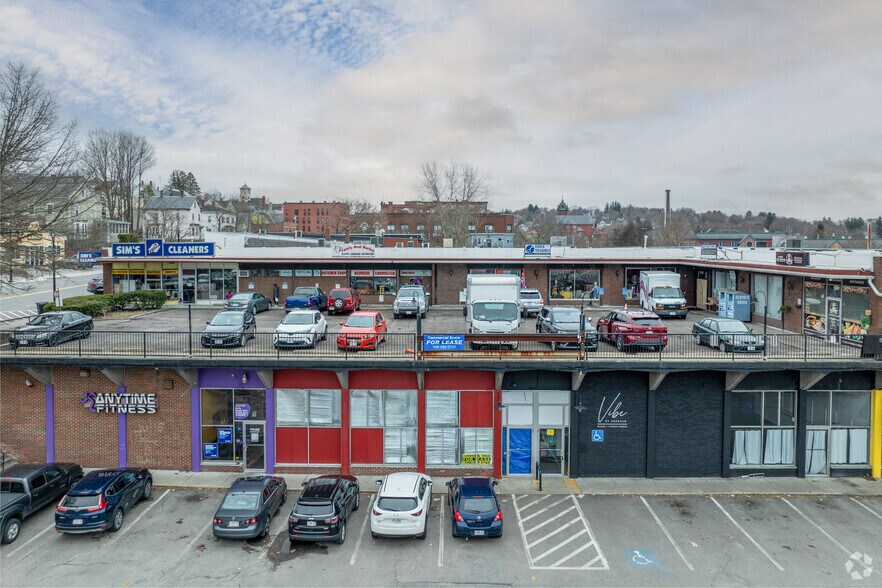 264 High St, Clinton, MA à louer - Photo du bâtiment - Image 3 de 4