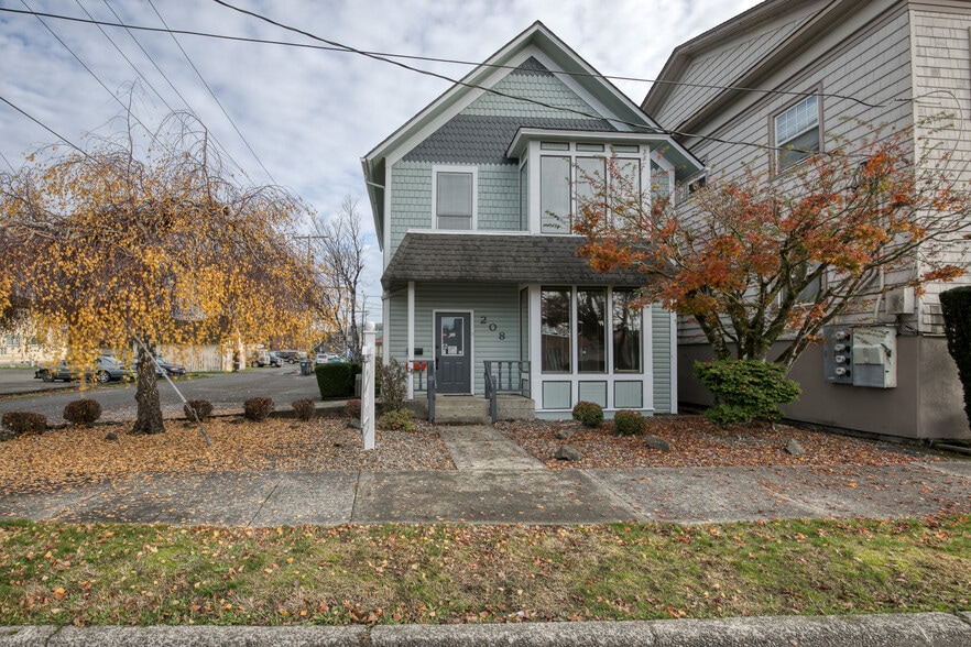 208 N H St, Aberdeen, WA à vendre - Photo du bâtiment - Image 1 de 18