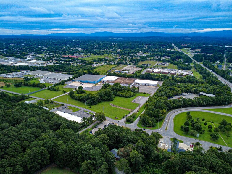 2401 Blue Springs Rd, Cleveland, TN à vendre - Photo du bâtiment - Image 2 de 19