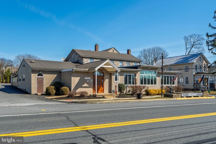 905 West Main St, Mount Joy, PA for sale - Building Photo - Image 1 of 1