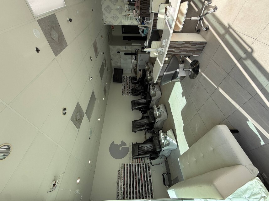 3719-3731 Foothill Blvd, Glendale, CA for lease Interior Photo- Image 1 of 4