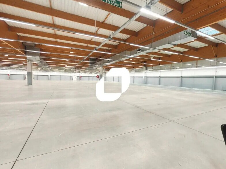 4 Rue André Chaillot, Reims for lease - Building Photo - Image 3 of 9