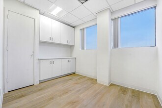 11600 Wilshire Blvd, Los Angeles, CA for lease Interior Photo- Image 1 of 6