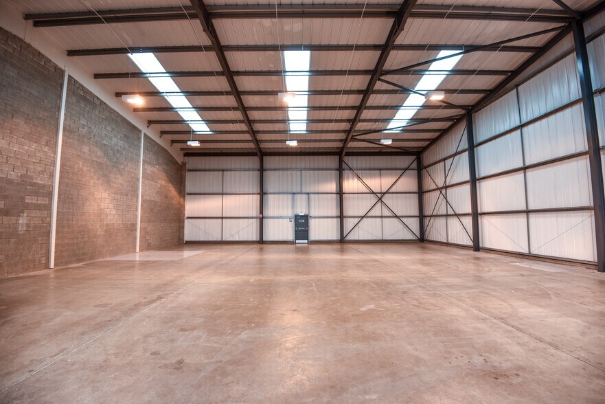 2 Sir Harry Lauder Rd, Edinburgh à louer - Photo du bâtiment - Image 3 de 6