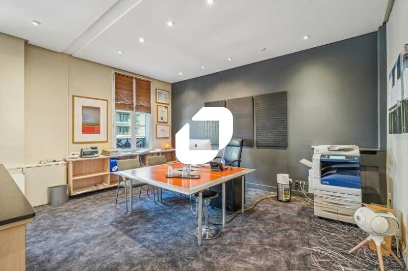 Office in Neuilly Sur Seine for lease - Interior Photo - Image 3 of 8