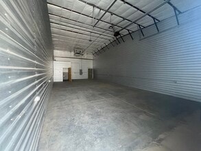 1630 Seaborn Rd, Ponder, TX for lease Interior Photo- Image 1 of 2