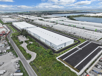 Plus de détails pour 4395 W 88th St, Hialeah, FL - Industriel à louer