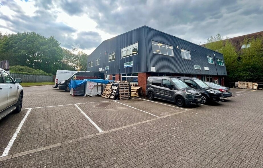 Newbury Rd, Kingsclere for sale - Building Photo - Image 2 of 2