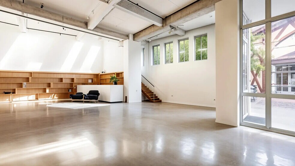 Office in Paris for sale - Building Photo - Image 1 of 8