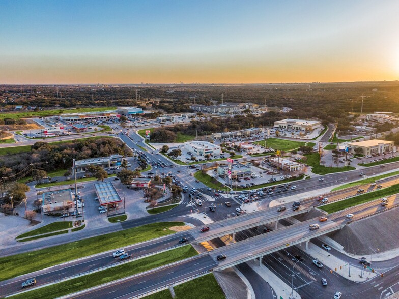 Bulverde Rd, San Antonio, TX à louer - Photo du b timent - Image 1 de 23