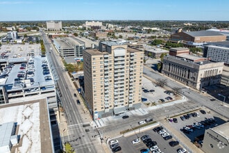 615 Park St, Des Moines, IA - Aerial map view