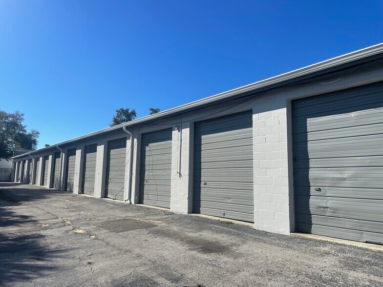 2157 Range Rd, Clearwater, FL à louer - Photo du bâtiment - Image 3 de 3