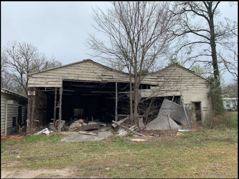 3029-3037 Lesslie Hwy portefeuille de 2 propriétés à vendre sur LoopNet.ca - Photo du bâtiment - Image 2 de 4