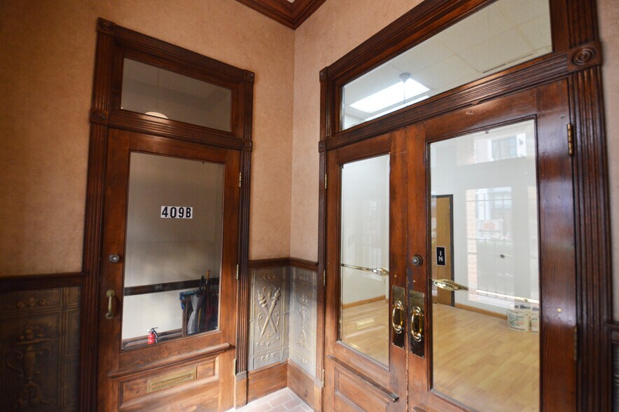 409 N Trade St, Winston-Salem, NC à vendre - Photo du bâtiment - Image 2 de 15