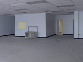 566-572-3 Appleyard dr, Tallahassee, FL for lease Interior Photo- Image 2 of 12