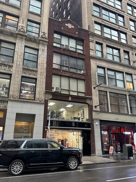 41 W 36th St, New York, NY à vendre - Photo du bâtiment - Image 2 de 4