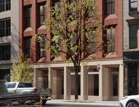 44 W 8th St, New York, NY à louer Photo du bâtiment- Image 1 de 2