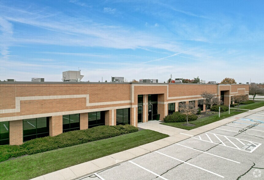 5804-5856 W 74th St, Indianapolis, IN à louer - Photo du bâtiment - Image 2 de 7