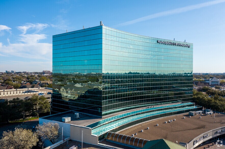 18111 Preston Rd, Dallas, TX à louer - Photo du bâtiment - Image 3 de 14