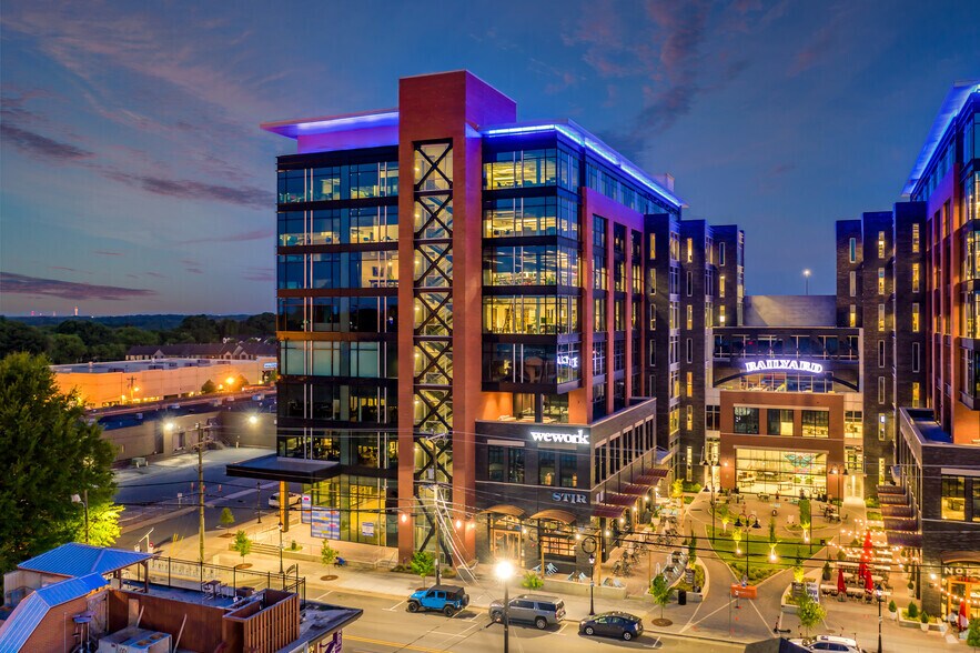 1422 S Tryon St, Charlotte, NC à louer - Photo du bâtiment - Image 1 de 12