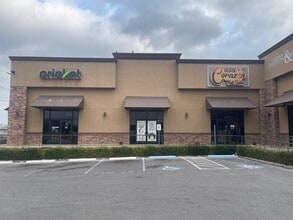 1915 S Zapata Hwy, Laredo, TX for lease Building Photo- Image 1 of 15