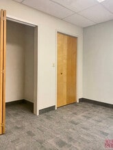 851 Marshall Phelps Rd, Windsor, CT for sale Interior Photo- Image 2 of 10