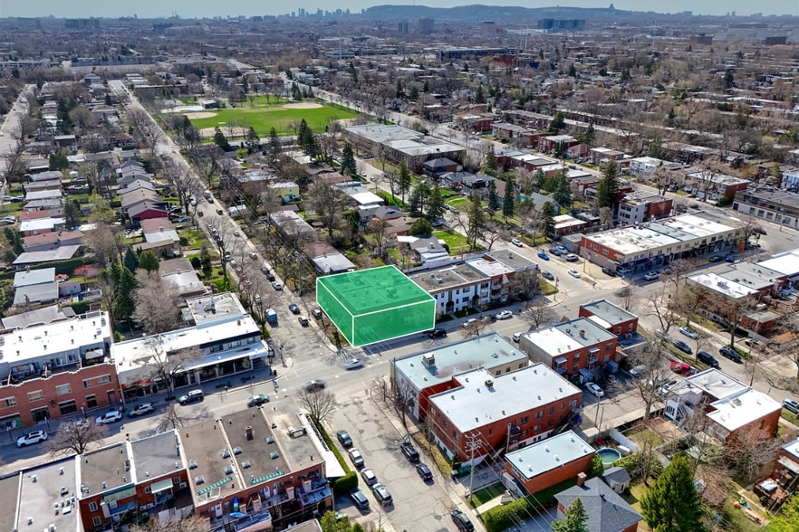 1474 Rue Fleury E, Montréal, QC for sale - Primary Photo - Image 1 of 7