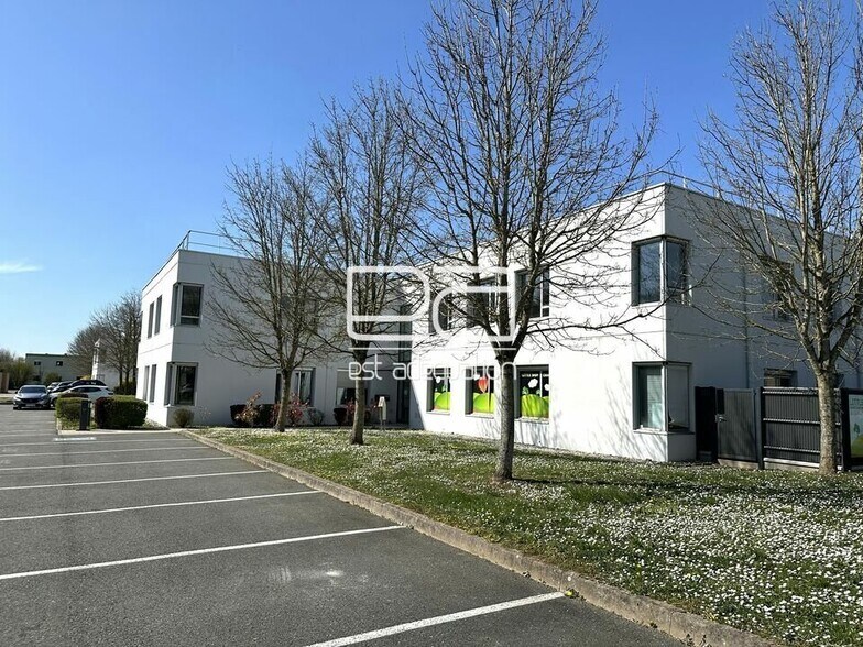 Office in Villers-lès-Nancy for lease - Building Photo - Image 1 of 16