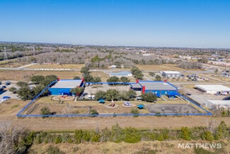 More details for 303 Spruce St, Dickinson, TX - Retail for Sale