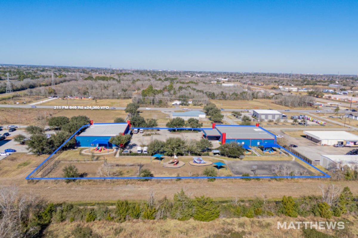 303 Spruce St, Dickinson, TX for sale Primary Photo- Image 1 of 4