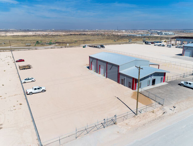 10004 W County Road 146, Midland, TX for lease - Building Photo - Image 1 of 11