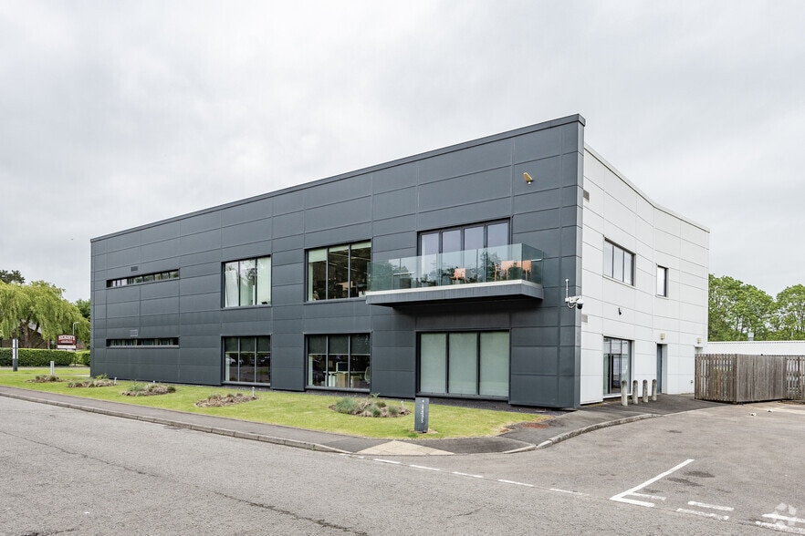 Pascal Clos, Cardiff for lease - Building Photo - Image 3 of 3