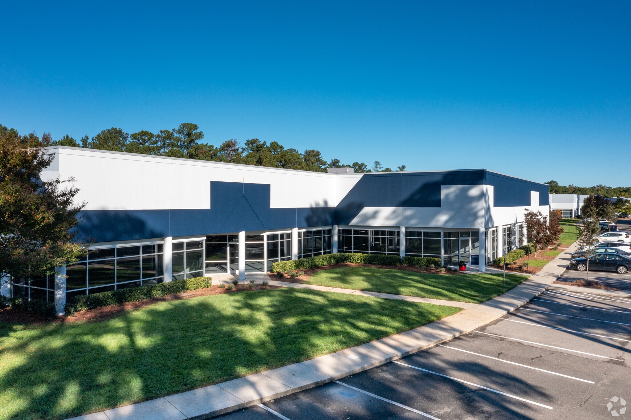 100 Southcenter Ct, Morrisville, NC for lease Primary Photo- Image 1 of 57