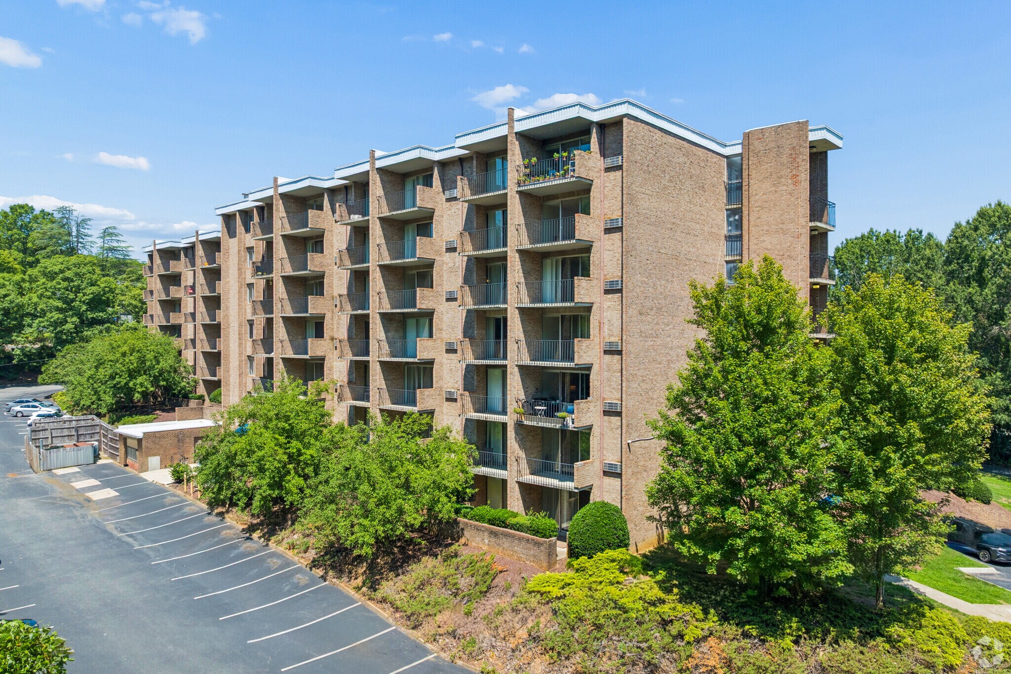 600 Martin Luther King Jr Blvd, Chapel Hill, NC à vendre Photo principale- Image 1 de 53