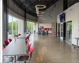 525 New Waverly Pl, Cary, NC for lease Interior Photo- Image 2 of 14