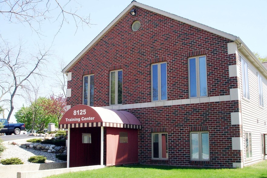 8125 Valleywood Ln, Portage, MI for lease - Building Photo - Image 2 of 14