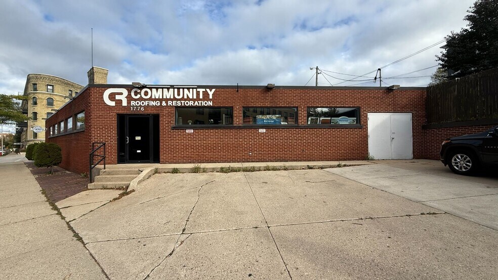1776 N Water St, Milwaukee, WI for sale - Building Photo - Image 1 of 3