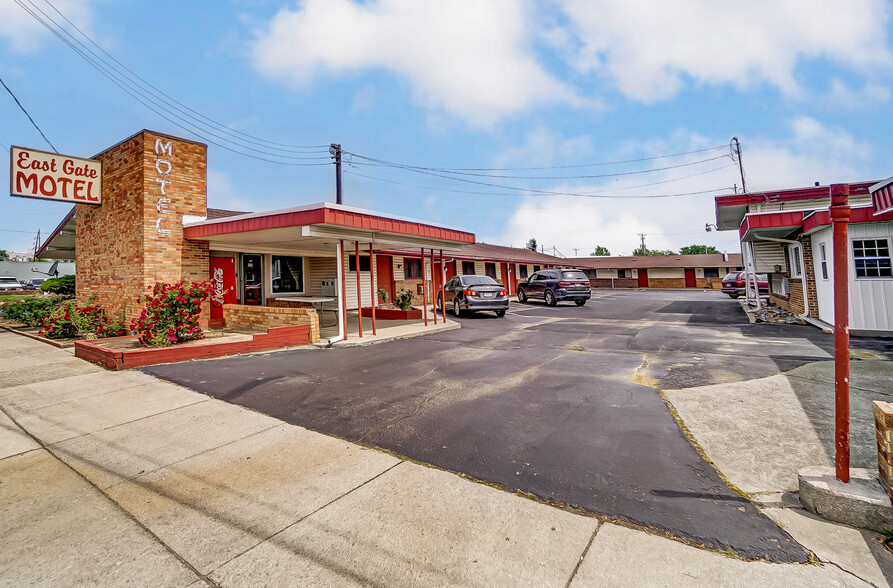 1327 Bellefontaine Ave, Lima, OH for sale - Building Photo - Image 1 of 19