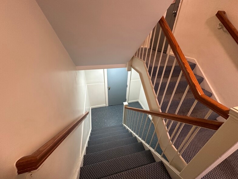 1701 Belle View Blvd, Alexandria, VA for lease - Building Photo - Image 3 of 18