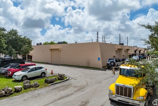 More details for 6350-6370 NW 82nd Ave, Miami, FL - Retail, Industrial for Lease