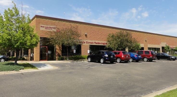 9850 N 51st Ave, Plymouth, MN à louer - Photo du bâtiment - Image 3 de 3