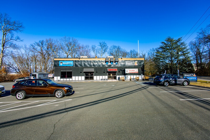 90 Ridgedale Ave, East Hanover, NJ à louer - Photo du bâtiment - Image 2 de 9