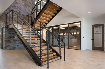 841 Ohare Pky, Medford, OR for lease Interior Photo- Image 1 of 5