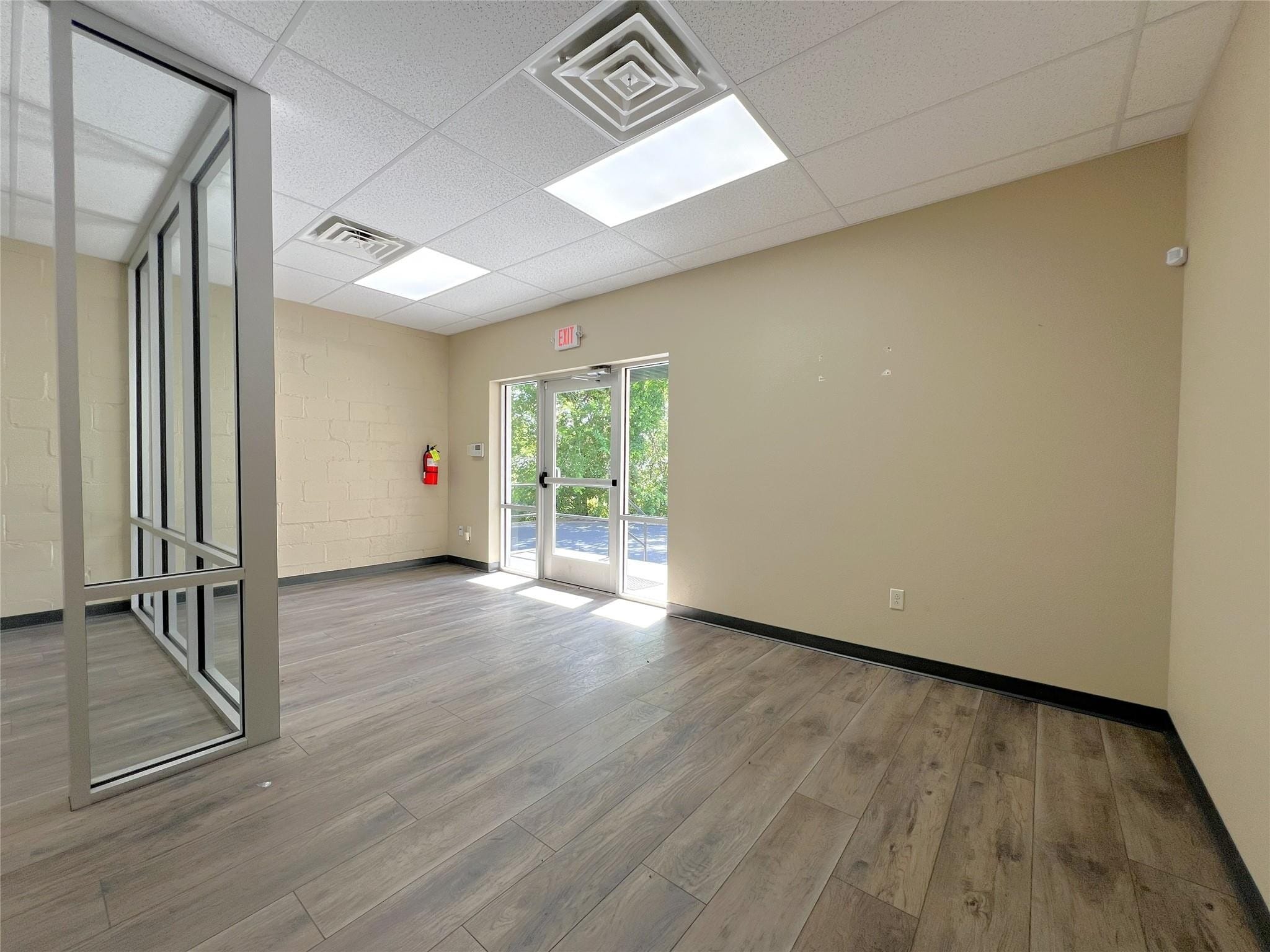 200 Shannon Rd W, Sulphur Springs, TX for lease Interior Photo- Image 1 of 20