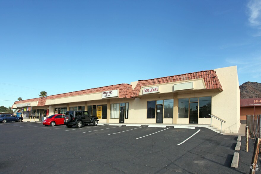 8941 N 12th St, Phoenix, AZ à louer - Photo du bâtiment - Image 3 de 6