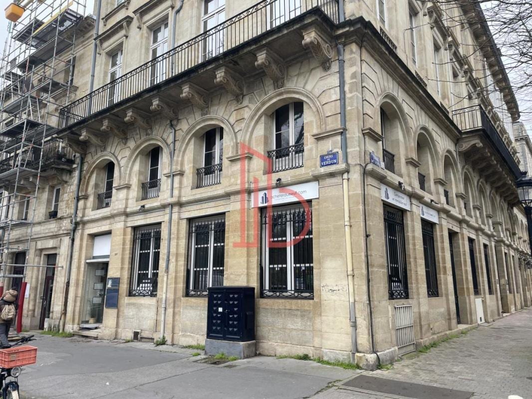 Office in Bordeaux for lease Building Photo- Image 1 of 6