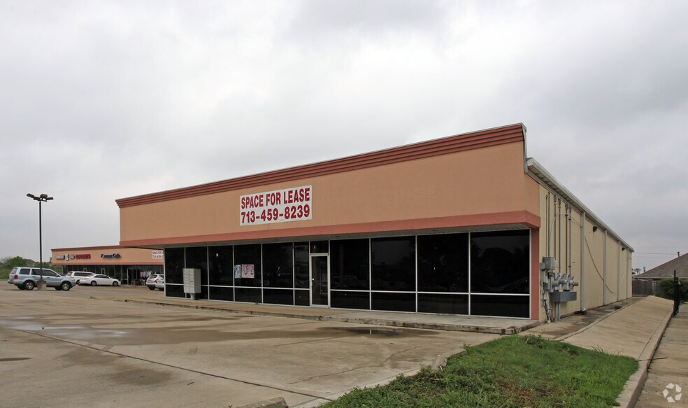 13442 Bellaire Blvd, Houston, TX à louer - Photo du bâtiment - Image 3 de 3